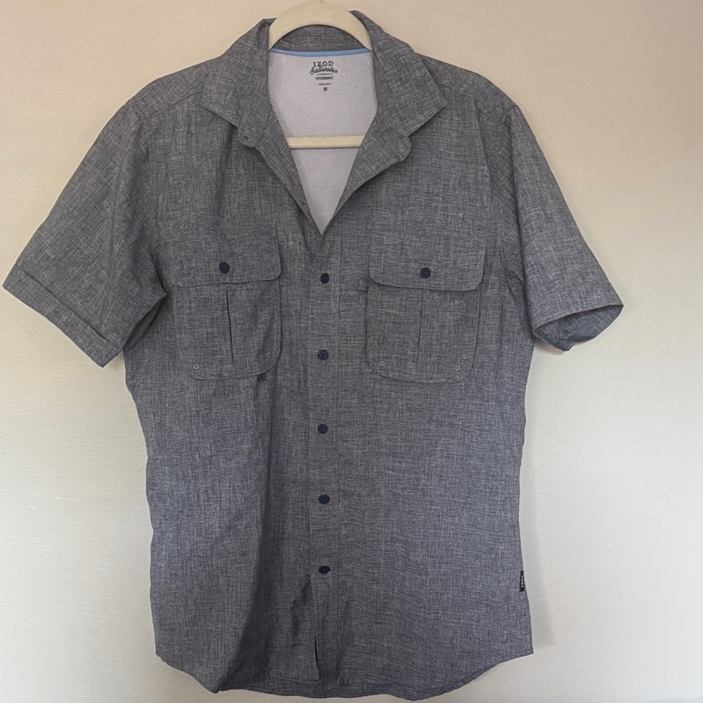 Izod Men's Short Sleeve Button Down Shirt